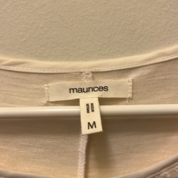 Maurice’s white with floral detail sleeveless top Size Medium - Picture 2 of 8
